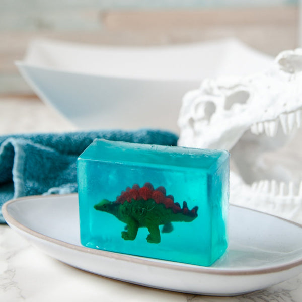 2024 Handmade Kid’s Soap With Dinosaur Toy Inside Green Handmade Soaps Skin Body Soap Non Toxic Nature Soap With Dinosaur Toys For Kids Inside